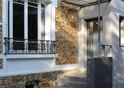 alfred, maison contemporaine en région parisienne : entrée
